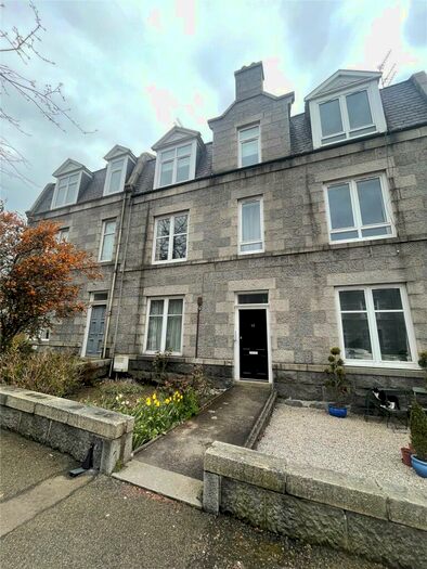 1 Bedroom Flat To Rent In Pitstruan Place, First Floor Right, Aberdeen, AB10