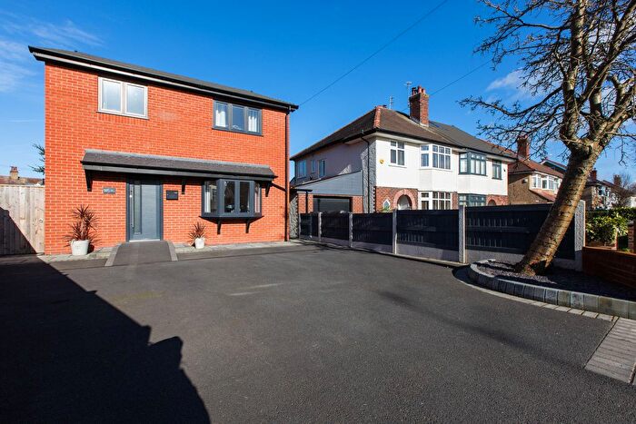 4 Bedroom Detached House For Sale In Sherwood Grove, Wirral, CH47