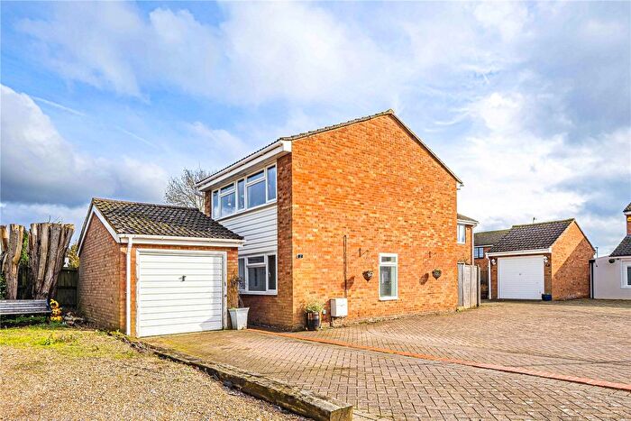 3 Bedroom Detached House For Sale In Sarratt Avenue, Woodhall Farm, Hemel Hempstead, Hertfordshire, HP2