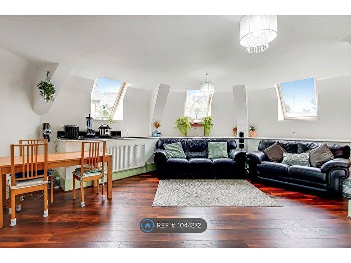 2 Bedroom Flat To Rent In St. Christophers Court, London, N19