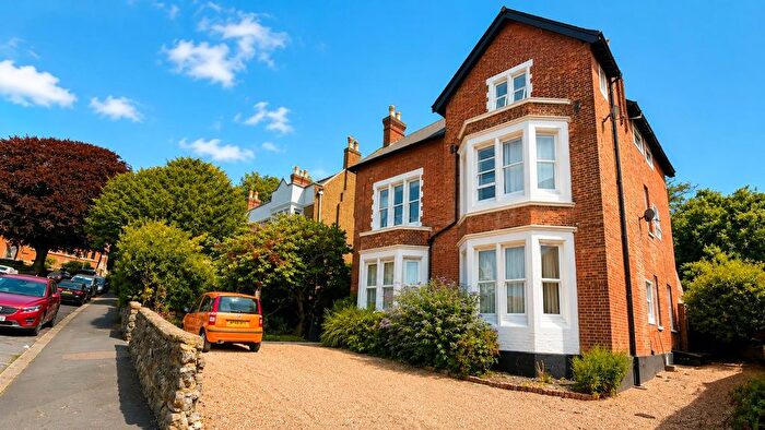 2 Bedroom Flat For Sale In Chapel Park Road, St. Leonards-On-Sea, TN37