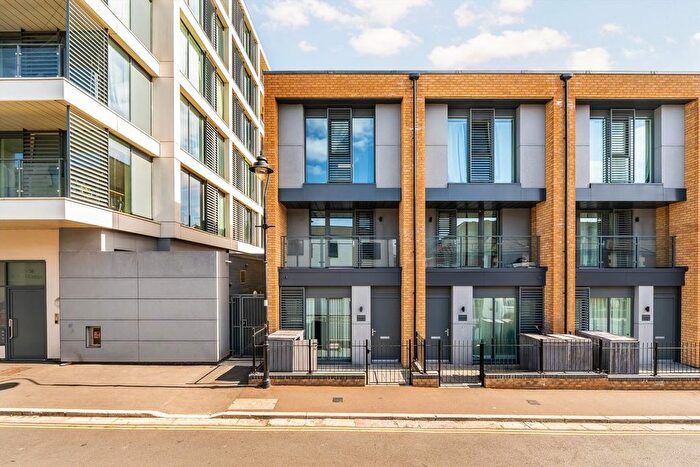 3 Bedroom End Terrace House To Rent In Westminster Road, Hanwell, W7