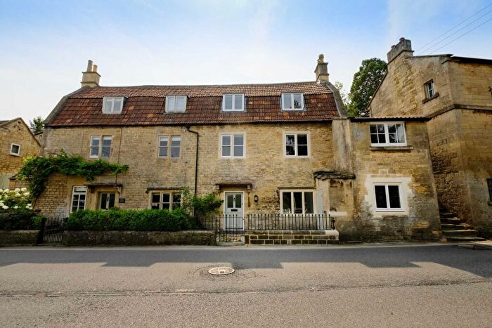 3 Bedroom House To Rent In High Street, Box, SN13