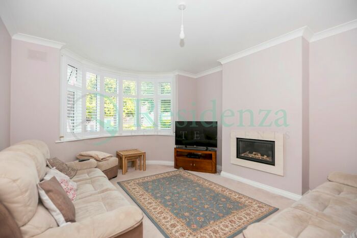 3 Bedroom Terraced House To Rent In Selwood Road, Croydon, CR0