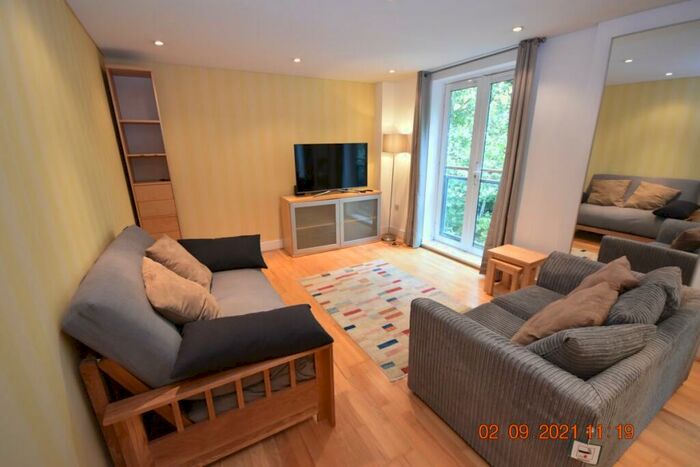2 Bedroom Flat To Rent In Owen Street, Angel, EC1V