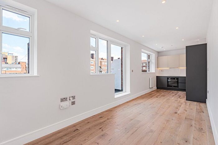 Studio For Sale In Fanshaw Street, London, N1
