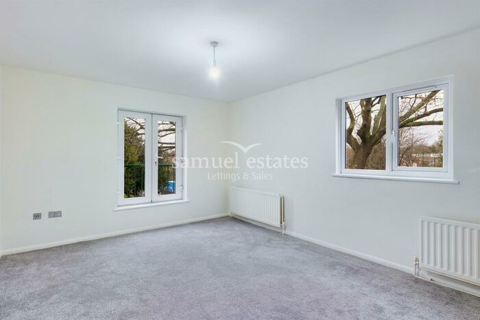 2 Bedroom Flat To Rent In Deans Gate Close, Forest Hill, London, SE23