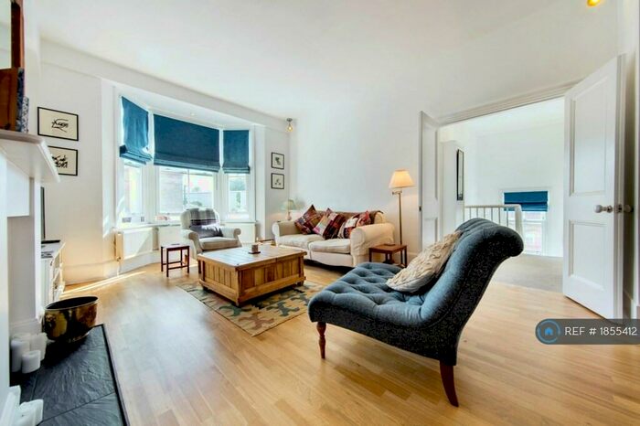 2 Bedroom Flat To Rent In Shakespeare Road, London, SE24