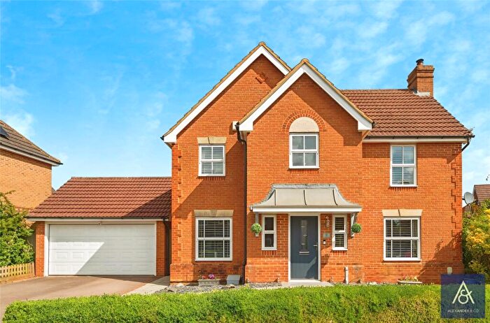 4 Bedroom Detached House For Sale In Goldcrest Road, Brackley, Northamptonshire, NN13