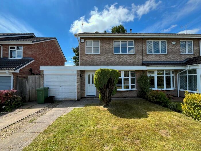 3 Bedroom Semi-Detached House To Rent In Ullenhall Road, Knowle, Solihull, West Midlands, B93