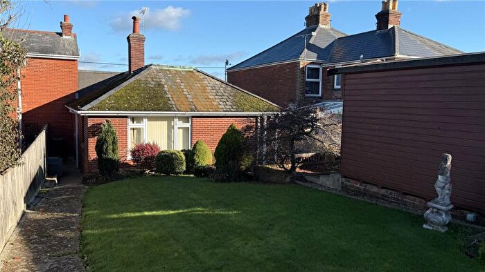 3 Bedroom Bungalow For Sale In Alvington Road, Newport, Isle Of Wight, PO30