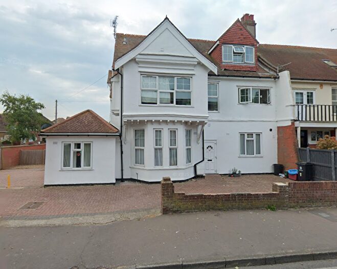 2 Bedroom Flat To Rent In Holland Road, Clacton-On-Sea, CO15