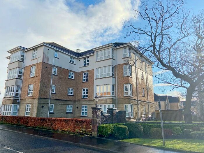 3 Bedroom Flat To Rent In The Paddock, Hamilton, Lanarkshire, ML3