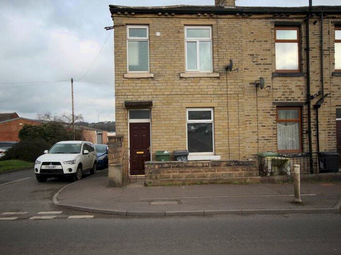 1 Bedroom House To Rent In Bradford Road, BD19