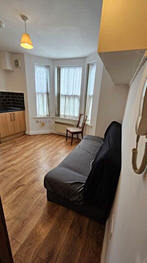 1 Bedroom Flat To Rent In Cromwell Road, Luton, LU3