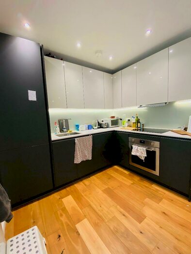 1 Bedroom Apartment To Rent In Dawson Building, Prospect Row, Stratford, London, E15