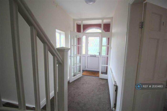 3 Bedroom Semi-Detached House To Rent In Garstang Road, Preston, PR2