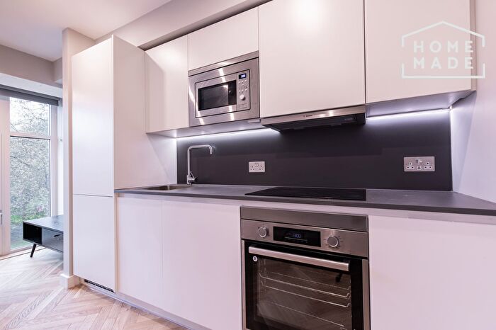 2 Bedroom Flat To Rent In George West House, SW4