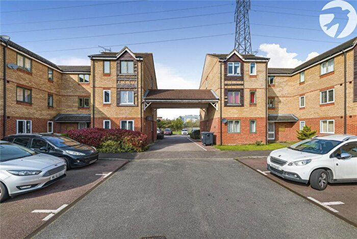 1 Bedroom Flat For Sale In Salmon Road, Dartford, Kent, DA1