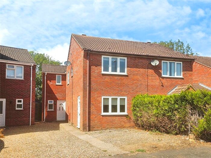 3 Bedroom Semi Detached House For Sale In Barley Way, Attleborough, Norfolk, NR17