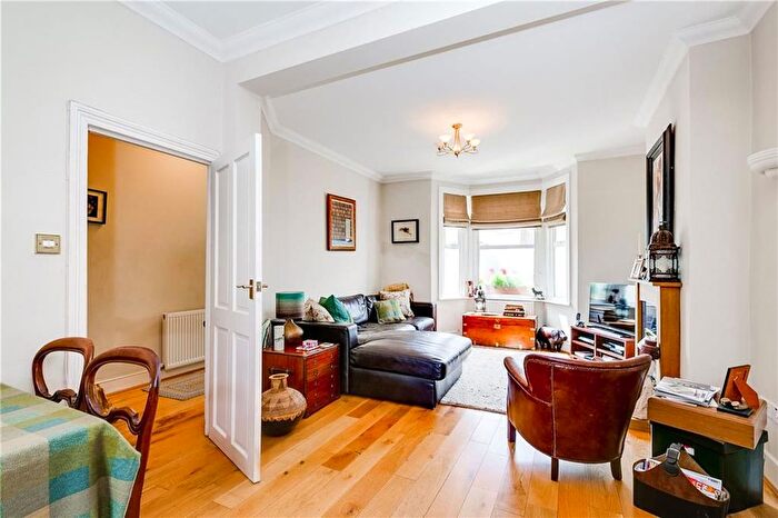 2 Bedroom Terraced House To Rent In Balham Grove, Balham, SW12