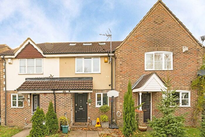 3 Bedroom Property To Rent In Tawny Close, West Ealing, W13