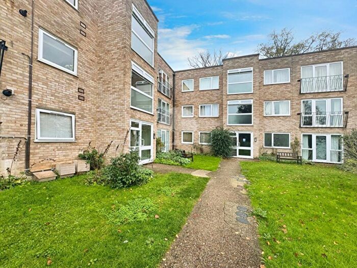 2 Bedroom Apartment To Rent In Riseley Road, Maidenhead, SL6