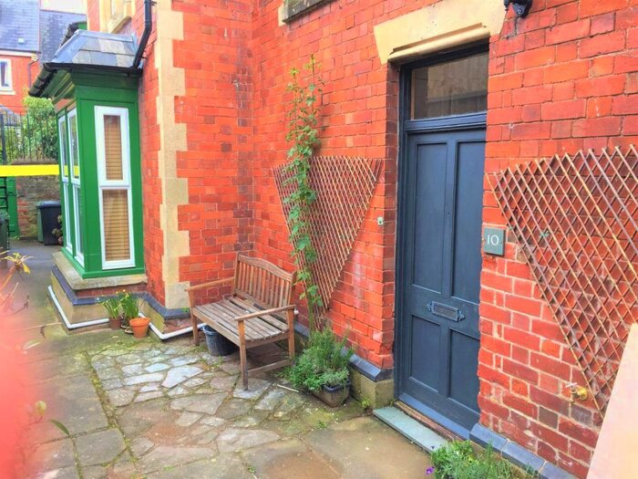 2 Bedroom Flat To Rent In Cantilupe Road, Ross-On-Wye, HR9