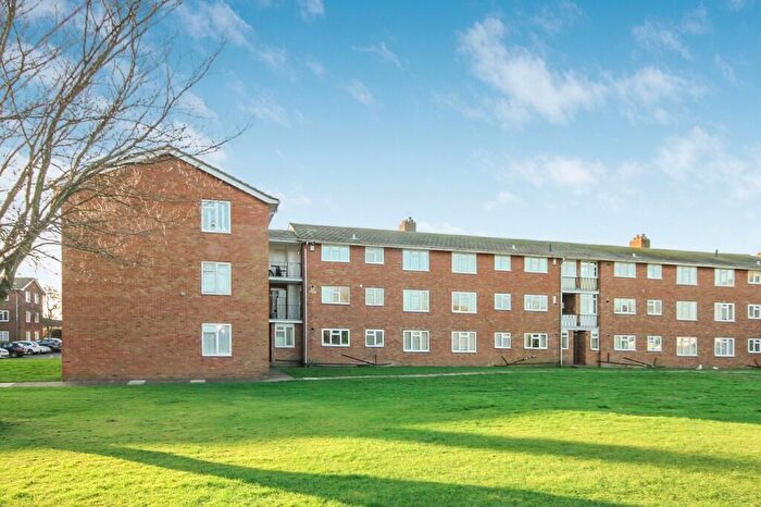 2 Bedroom Flat To Rent In Meadway Court, Southwick, BN42