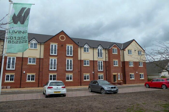 2 Bedroom Flat To Rent In Fir Tree Avenue, Auckley, DN9