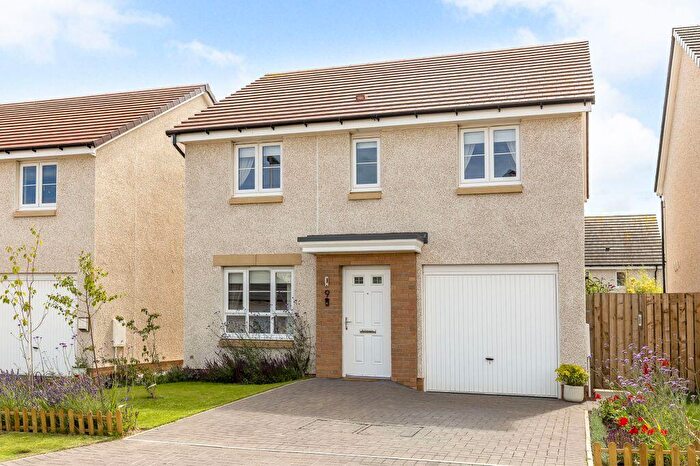 4 Bedroom Detached House For Sale In Strawberry Punnet, Ormiston, East Lothian, EH35