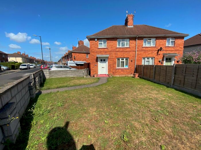 3 Bedroom House To Rent In Martock Road, Bedminster, BS3