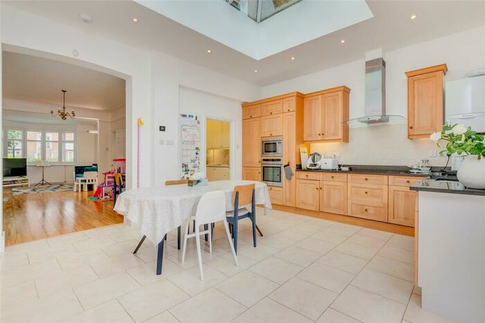 4 Bedroom Terraced House To Rent In Sheen Lane, London, SW14