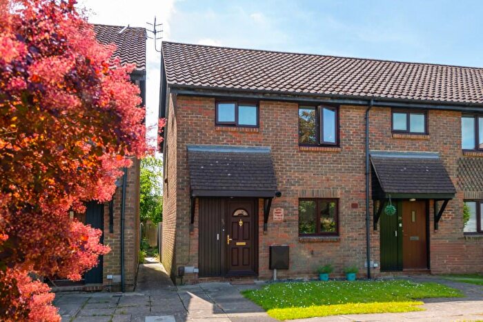 3 Bedroom End Of Terrace House For Sale In Horley, RH6