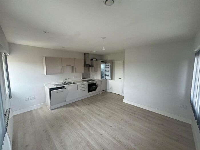1 Bedroom Flat To Rent In Nobel Drive, Harlington, Hayes, UB3