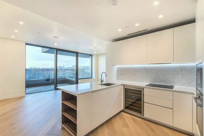 2 Bedroom Flat To Rent In Wood Crescent, Television Centre, White City, London, W12