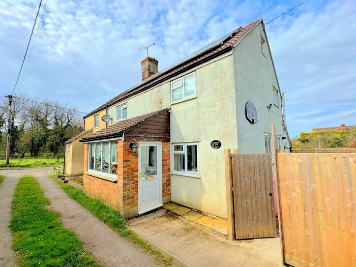 4 Bedroom Semi-Detached House For Sale In Sandridge Lane, Bromham, Chippenham, Wiltshire, SN15