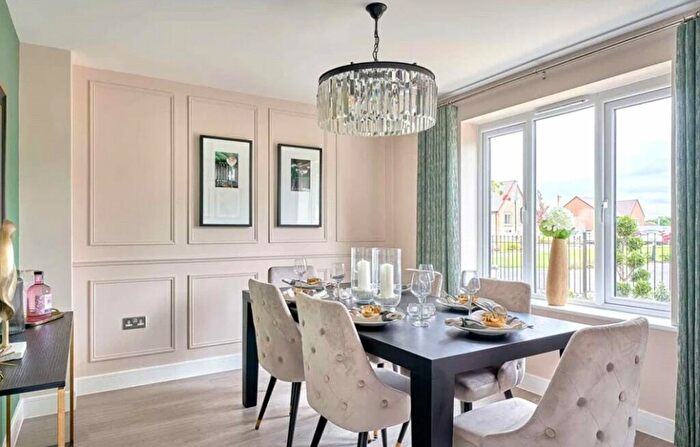 5 Bedroom Detached House For Sale In The Street, Tongham, GU10