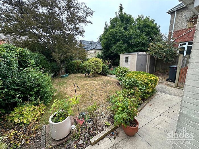 1 Bedroom Flat For Sale In Charminster Road, Charminster, Bournemouth, BH8