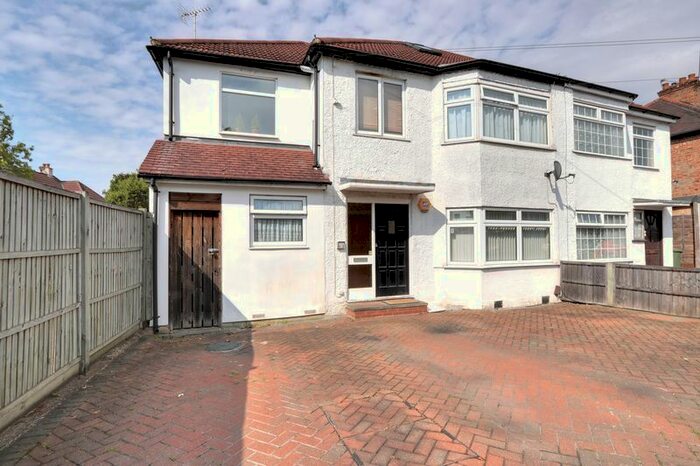 2 Bedroom Flat To Rent In Canterbury Road, North Harrow, Harrow, HA1