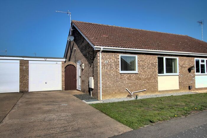 2 Bedroom Semi-Detached Bungalow To Rent In Meadow Way, Wimblington, PE15