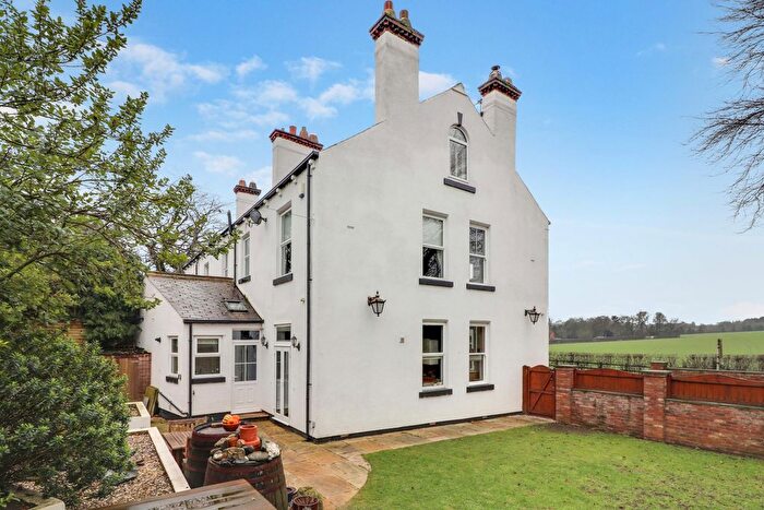 4 Bedroom Semi-Detached House For Sale In Wakefield Road, Garforth, Leeds, LS25