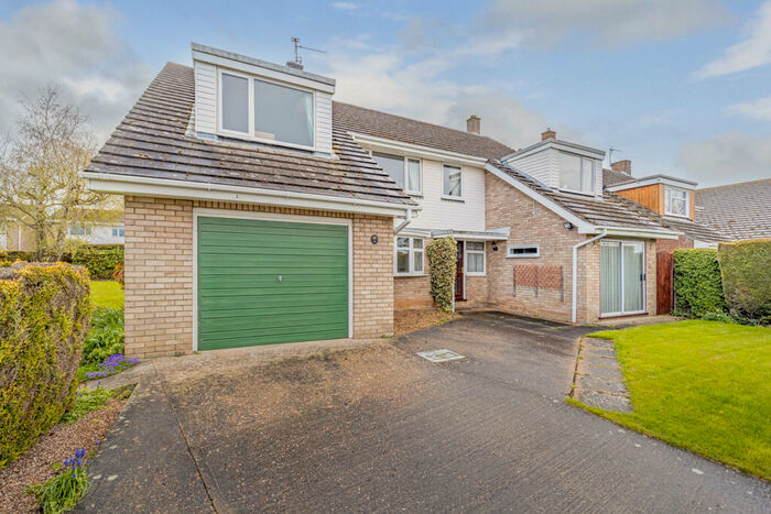 5 Bedroom Detached House For Sale In Hubba Crescent, Swineshead, PE20