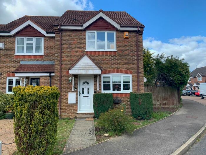 3 Bedroom End Of Terrace House To Rent In Manor Way, Croxley Green, Rickmansworth, WD3