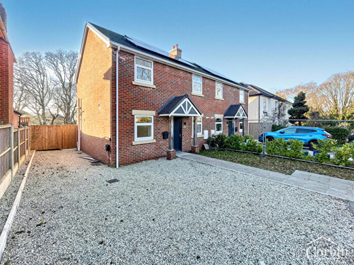 3 Bedroom Semi Detached House For Sale In East Howe Lane, Bournemouth, BH10