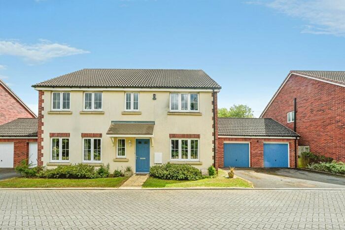 5 Bedroom Detached House For Sale In Belcombe Close, Coate, Swindon, SN3