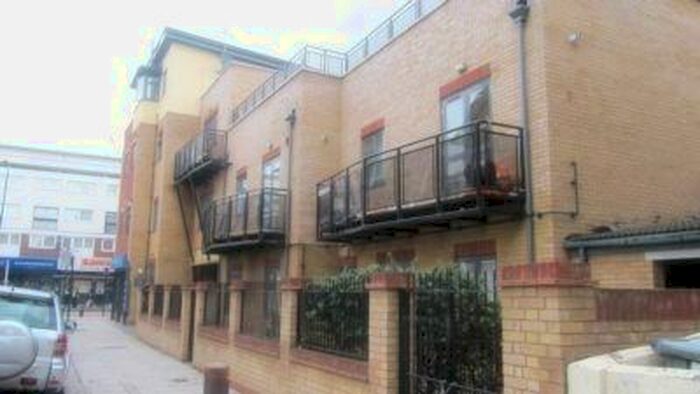 1 Bedroom Flat To Rent In St. Martin's Avenue, Upton Park, E6