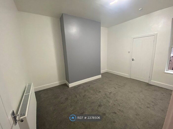 2 Bedroom Flat To Rent In Brinkburn Street, South Shields, NE34