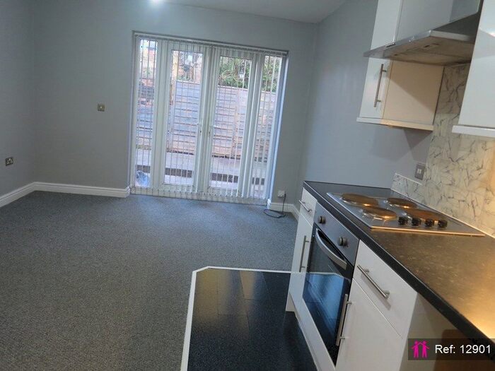 1 Bedroom Flat To Rent In Hornby Street, Heywood, OL10