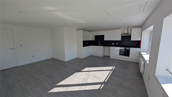 1 Bedroom Flat To Rent In Station Road, New Milton, Hampshire, BH25